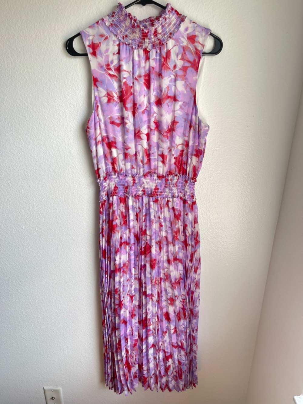 Calvin Klein Lavender Floral Pleated Midi Dress with Red Accents Size 10/12 NWOT - Picture 6 of 14
